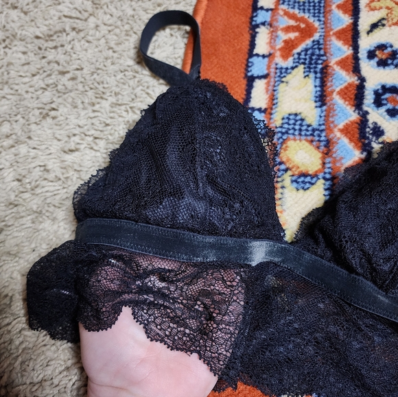 Victoria's Secret Black Lace Bralette - Picture 3 of 7